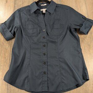 2/$30 Chicos Top Womens Medium Navy Blue Non Iron Button Up Short Sleeve Preppy